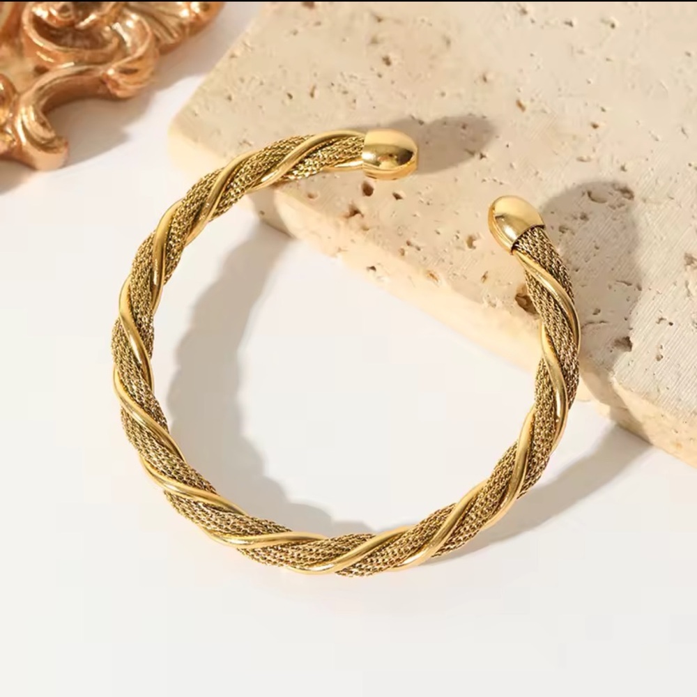 Twisted Bangles Bracelet 18K Gold Plated Stainless Steel